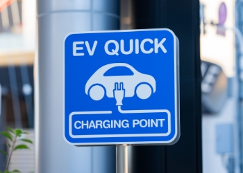 電気自動車(EV)の急速充電とは