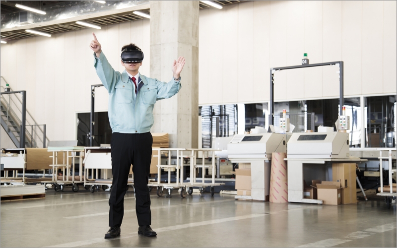 産業用スマートグラスとは？製造業での活用例と解決できる課題