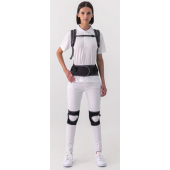 Bb＋PROⅢを装着した女性