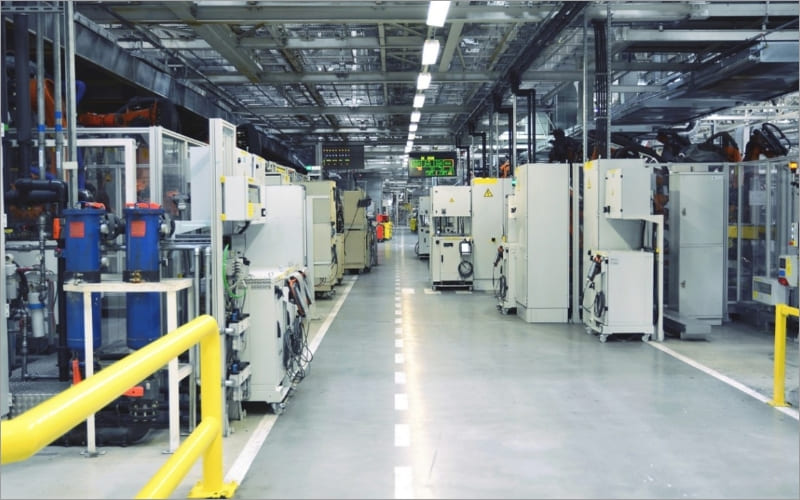 製造現場の事故を防ぐ！効果的な安全対策とその導入ポイント