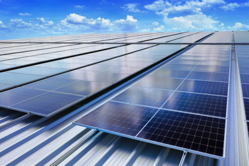 2026年度から義務化される、太陽光パネル設置目標の策定とは