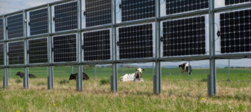 垂直ソーラー（垂直設置型両面発電太陽光発電システム）